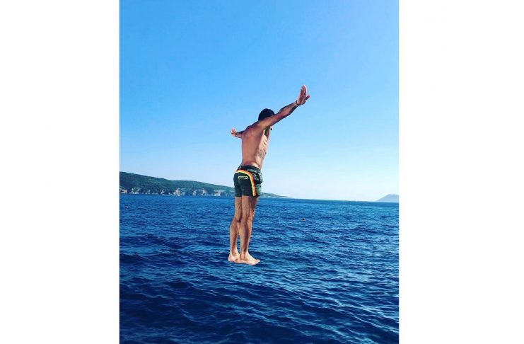 37528937_845289035680938_2876462155022991360_n