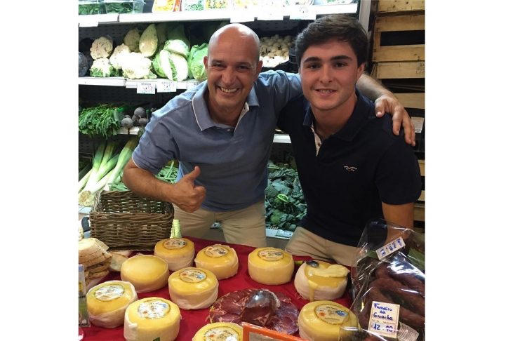 22351607_1993420320915708_1240676379477934080_n