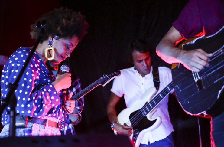 Sara Tavares, cantora