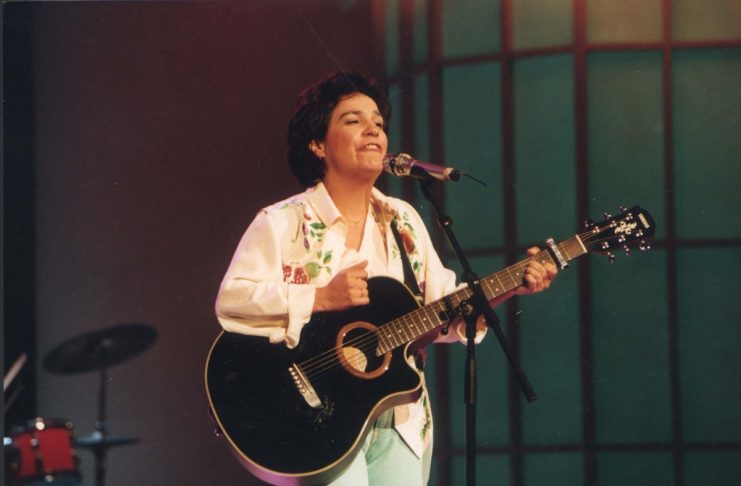 Dina
Arquivado em 09/03/1992