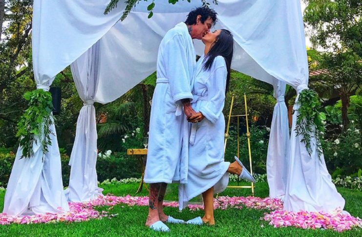 32271604_213476346111578_1373583511092461568_n