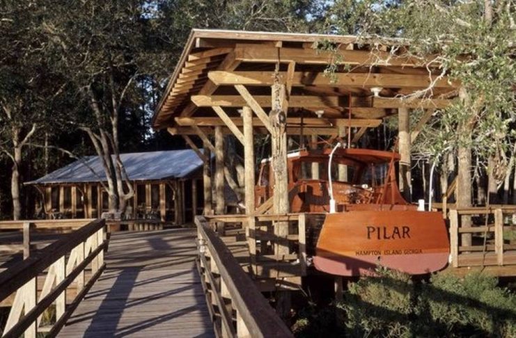 pilar boat and summer cottage