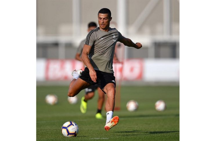 37876689_424959944679080_7356140210419138560_n