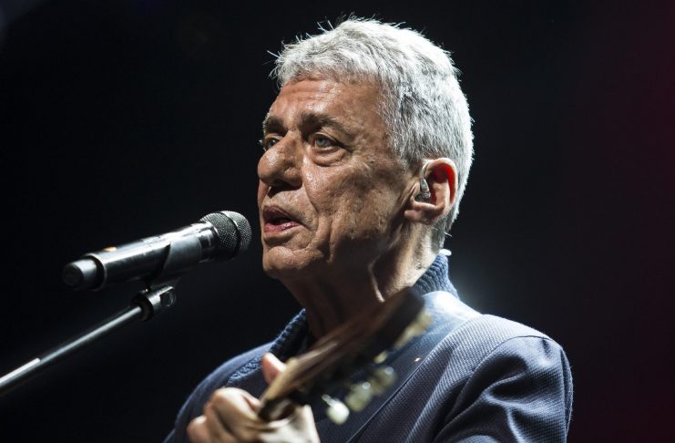 chico-buarque-apresenta-para-a-imprensa-duas-cancoes-da-turne-caravanas-na-casa-de-espetaculos-vivo-rio-localizada-no-museu-de-arte-moderna-aterro-do-flamengo-na-cidade-do-rio-de-janeiro-1515021746308_v2_1920x1279