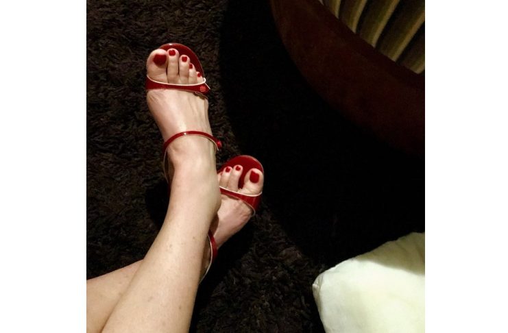 39103476_307445236726983_5579876860759638016_n