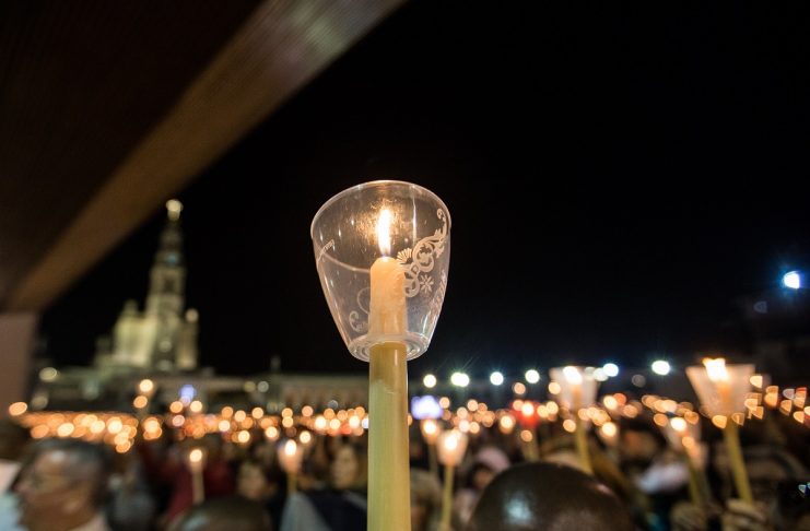 Procissão das velas no Santuário de Fátima