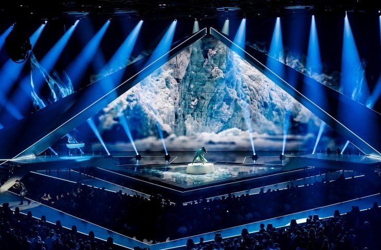 8daebc2b-46c9-424c-8054-f67e57d880bf