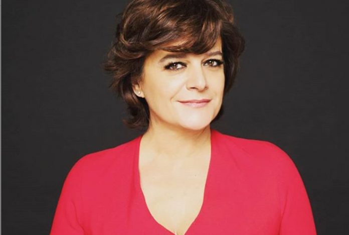 julia Júlia Pinheiro