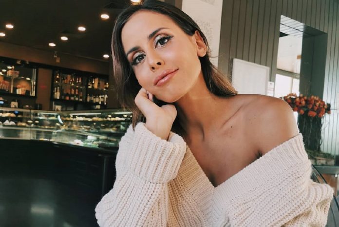 Carolina Patrocínio crítica seguidora