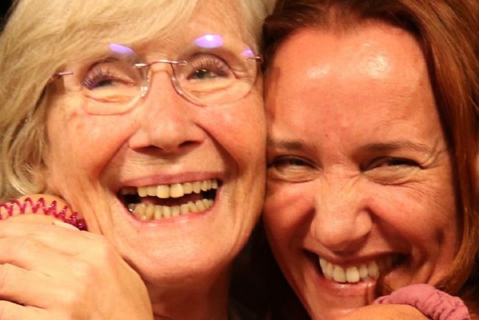 Sofia Nicholson mãe