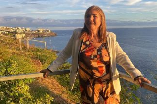 Dolores Aveiro Georgina