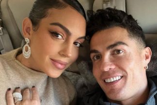 Georgina Rodríguez tem brindado os fãs com alguns teasers do "reality show" "Soy Georgina" (Netflix) e, esta segunda-feira, 25 de janeiro, publicou um vídeo em que fala dos primeiros encontros com Cristiano Ronaldo.