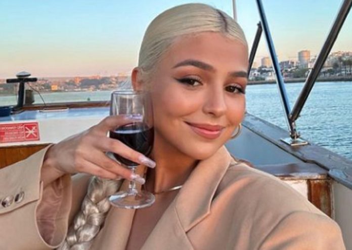 Bárbara Bandeira adia lançamento de música