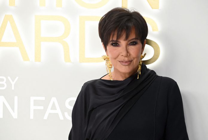 Kris Jenner chora a morte da irmã