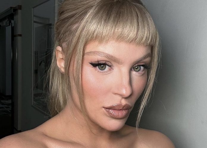 Luísa Sonza posa ao lado do novo namorado