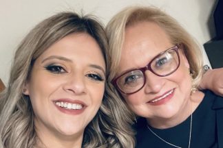 Noémia Costa declara-se à filha