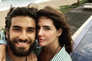 Deborah Secco confirma fim de casamento com Hugo Moura