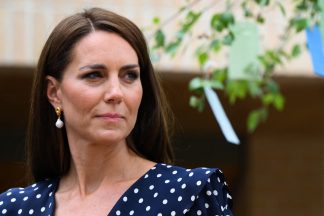Kate Middleton está a "passar por um inferno"