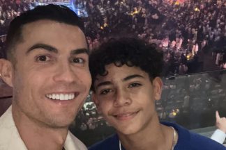 Cristiano Ronaldo assinala aniversário do filho