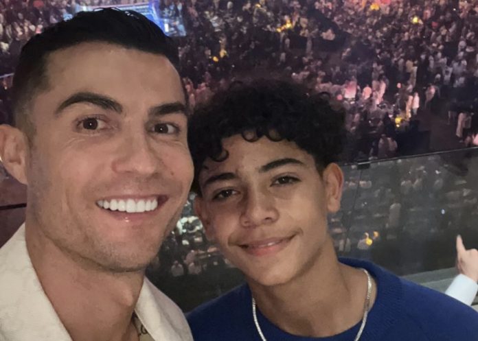 Cristiano Ronaldo assinala aniversário do filho
