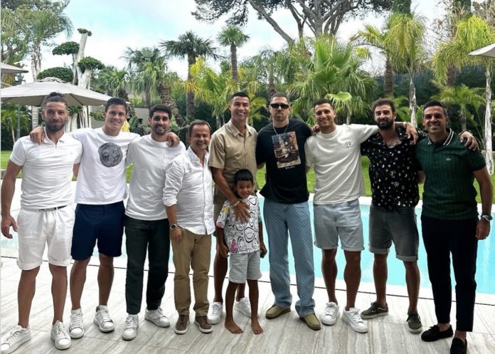 Cristiano Ronaldo recebe Richie Campbell em Cascais