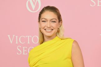 Gigi Hadid abriu o espetáculo da Victoria's Secret